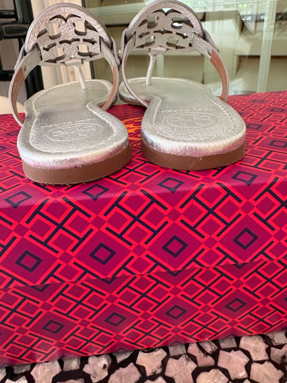 Tory Burch Miller Flats, Size 7.5 Women Tumbled Silver Metallic Leather - Picture 5 of 7
